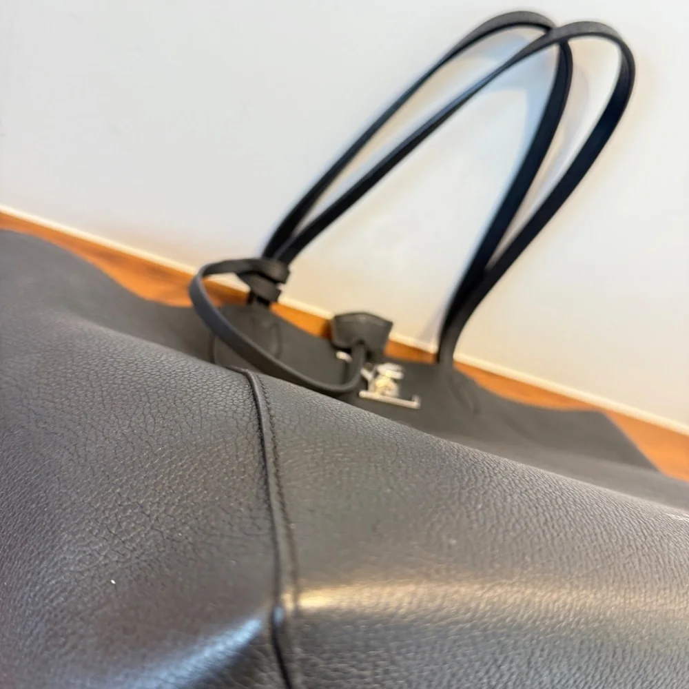 SOLD ❌Louis Vuitton Calfskin Cabas Lockme tote in Black - Picture 7 of 13